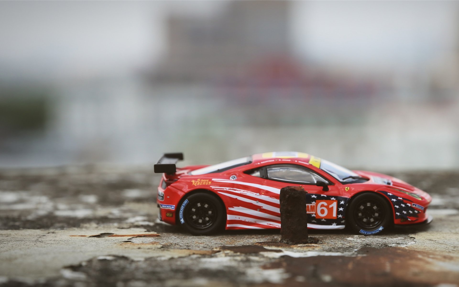 “荣耀瞬间:冠军车手的感人时刻”,荣耀夺冠