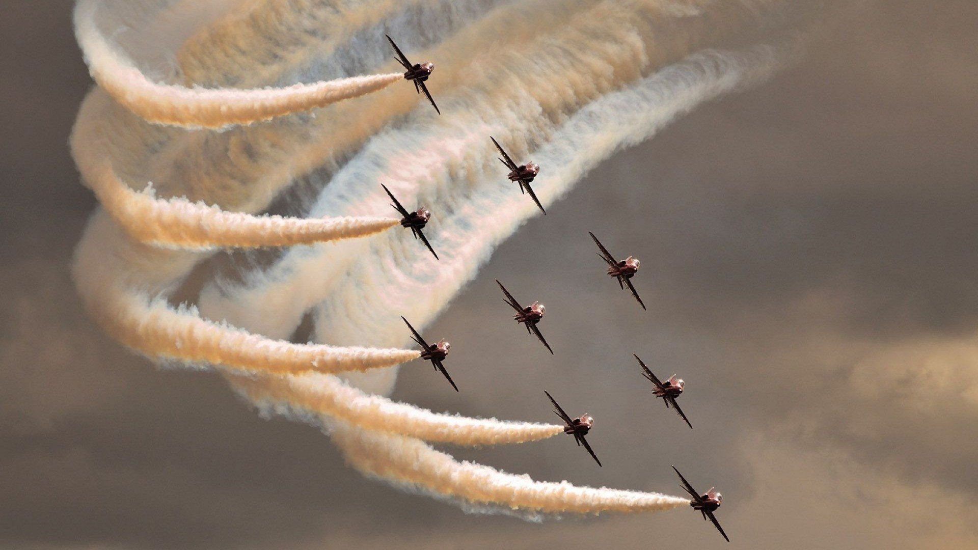 《王者荣耀》职业联赛与《和平精英》国际赛事的巅峰对决，和平精英职业联赛哪个战队最强