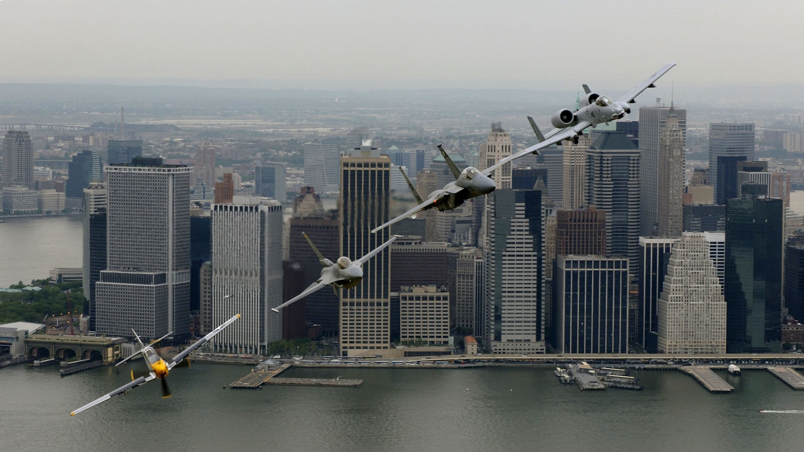 中国足球明星代言品牌合作不断扩展，国足代言的品牌