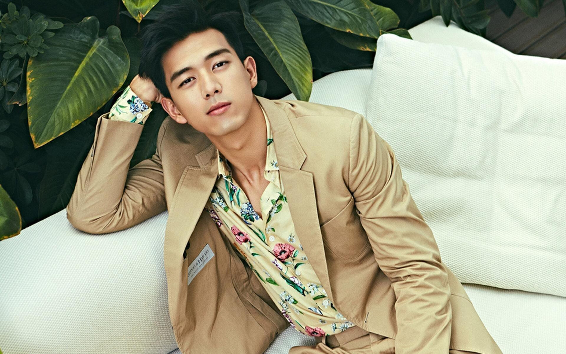 法甲精彩纷呈，比分2-1，比赛中精妙配合和关键突破，关键数据：角球获胜高达10个，射正率65%