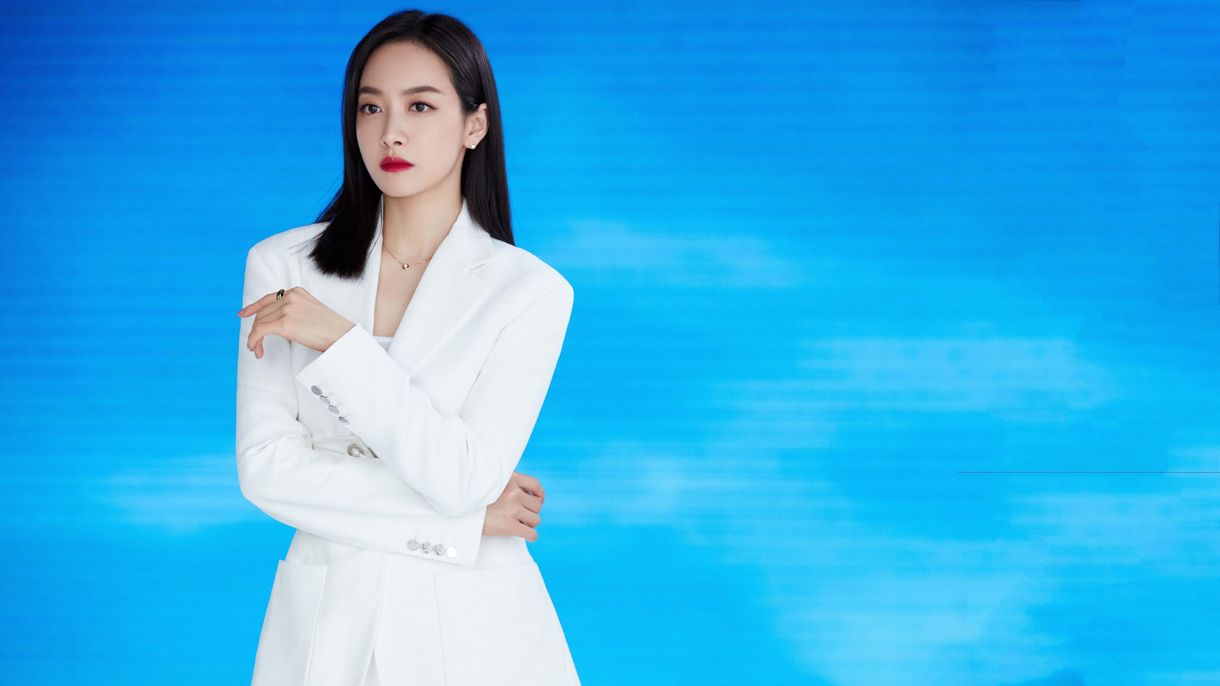 kaiyun app download-英超顶级对决，精彩瞬间和神级扑救成为焦点，英超顶级联赛