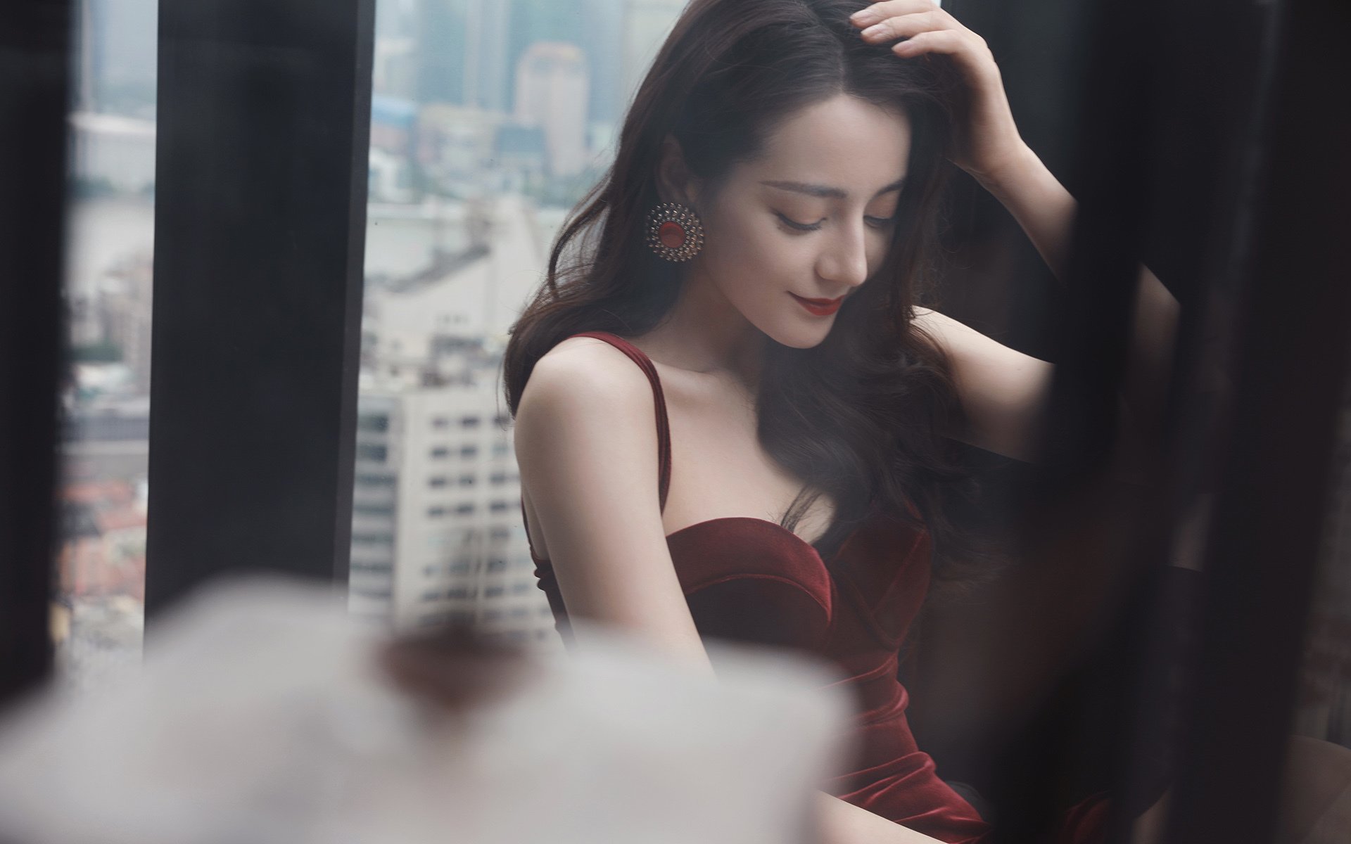 年轻球员上场机会是否与绩效直接挂钩